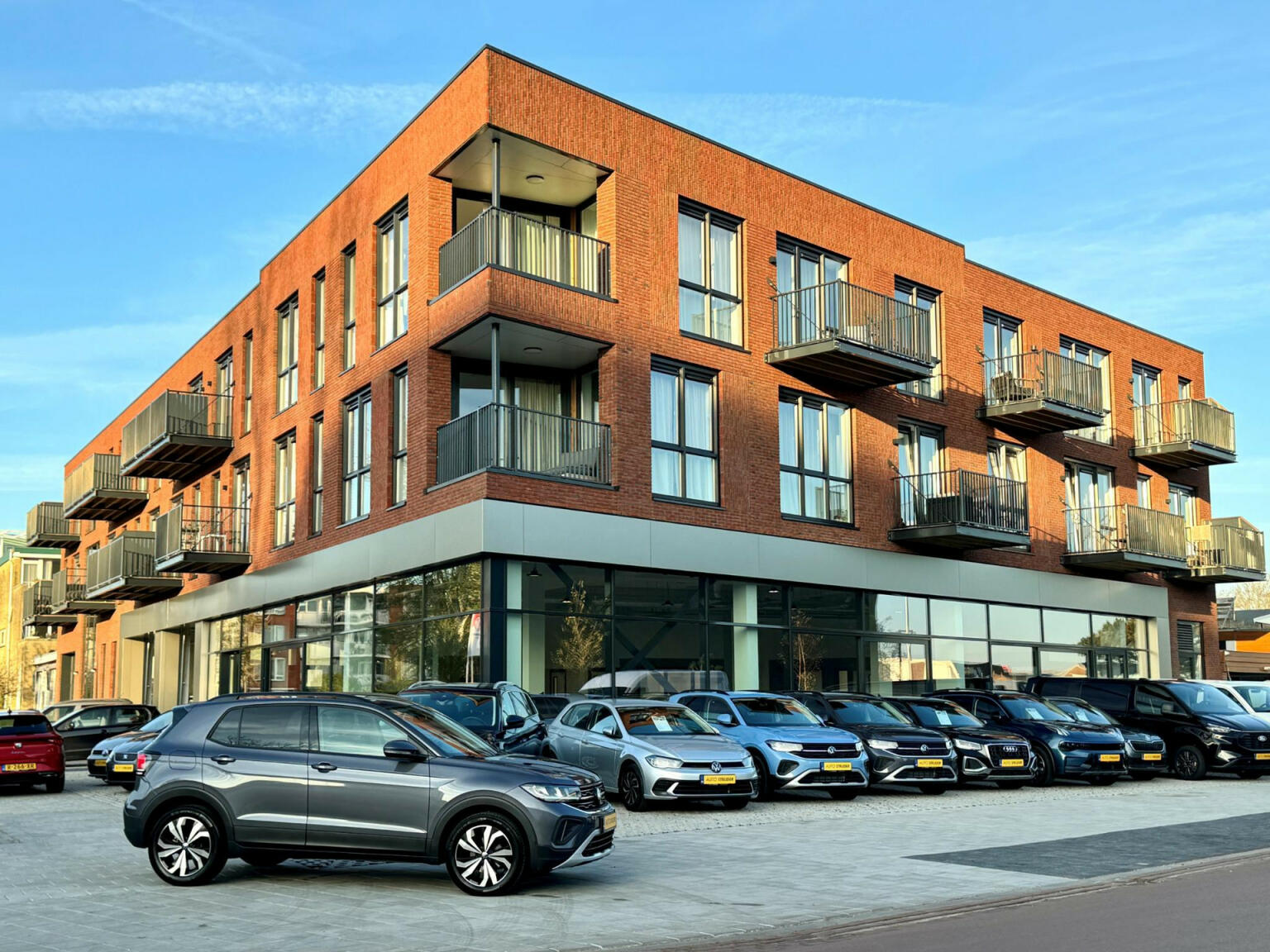 Lynk & Co-01-14