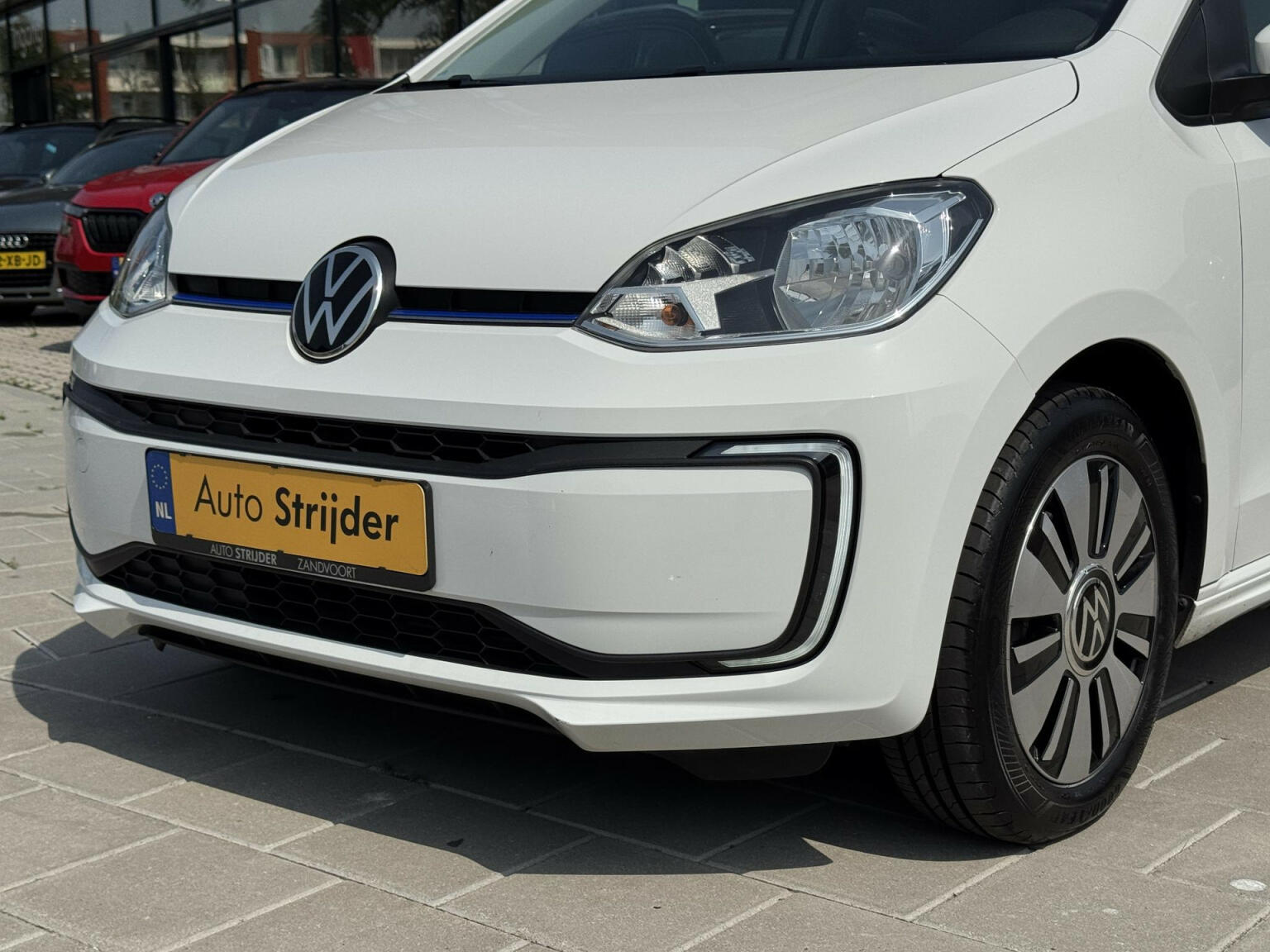 Volkswagen-e-Up!-17