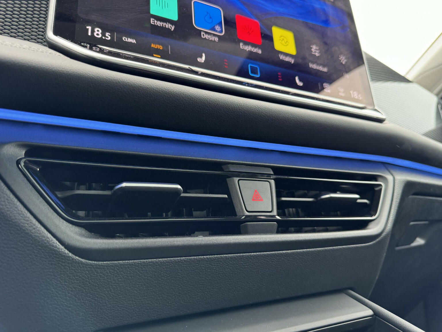 Volkswagen-Tiguan-30