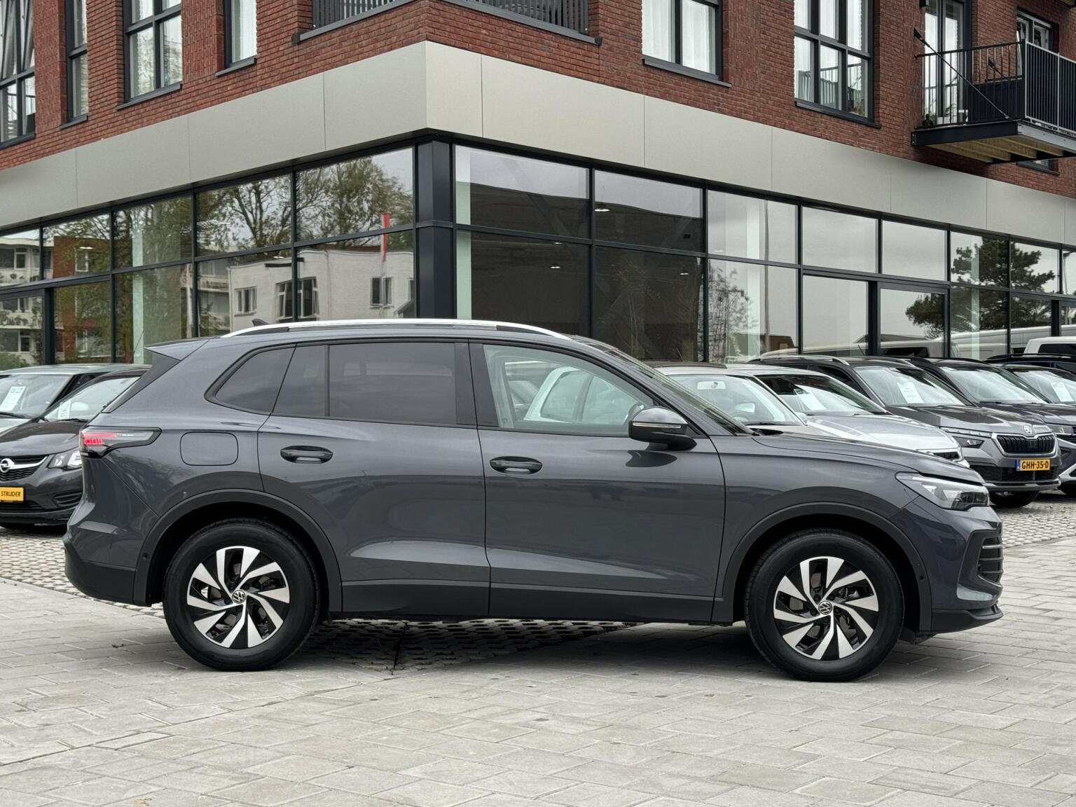 Volkswagen-Tiguan-49