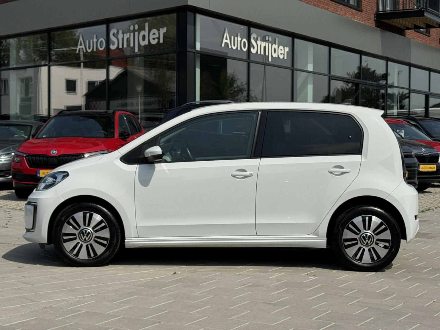 Volkswagen-e-Up!-4