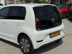 Volkswagen-e-Up!-21
